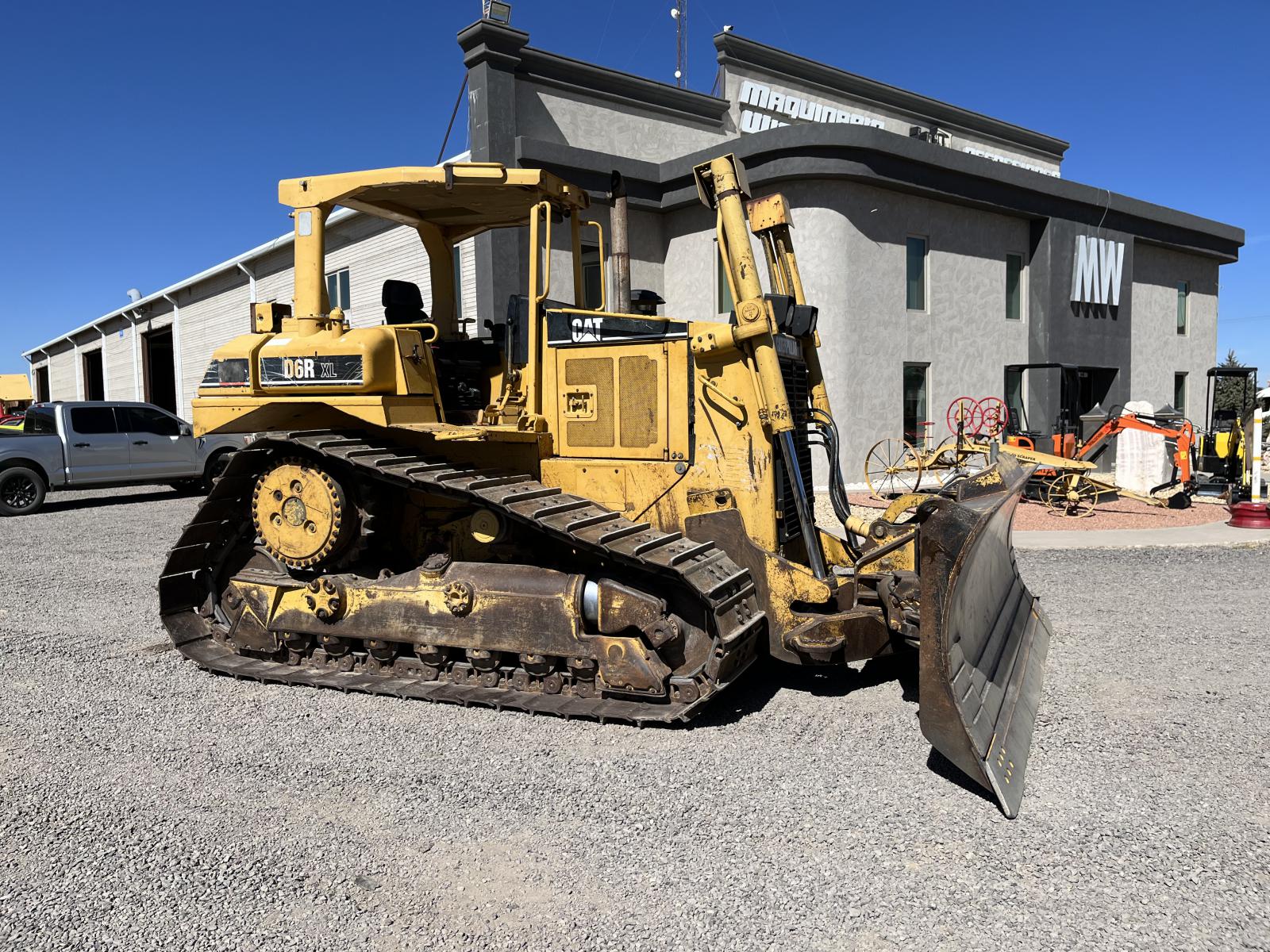 ./imagenes/INVOICE/2019/16898/TOPADOR FRONTAL CATERPILLAR D6R (1).JPG